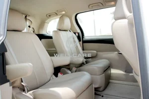 Alternative view of Toyota - Previa